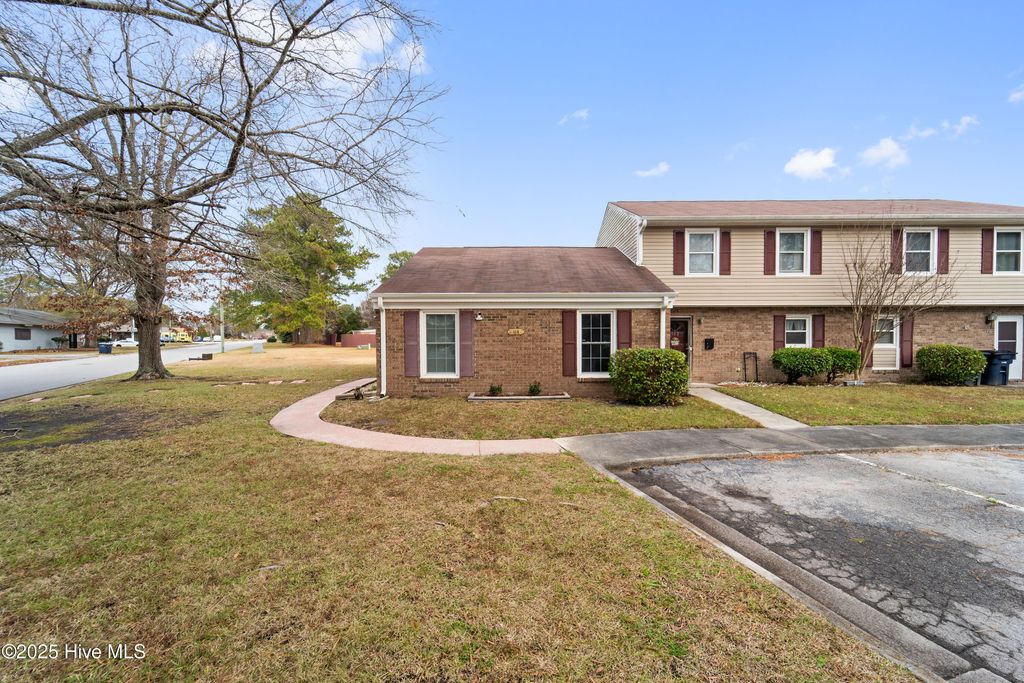 Photo of 114 Princess Place, Jacksonville, NC 28546 (MLS # 100545003)