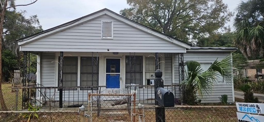 Photo of 214 Godsells Street, Savannah, GA 31405 (MLS # SA346143)