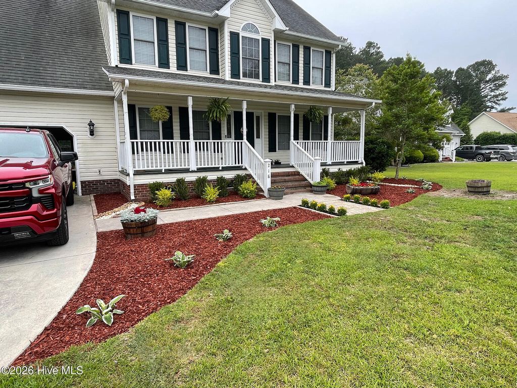 Photo of 218 English Walnut Drive, Richlands, NC 28574 (MLS # 100556860)