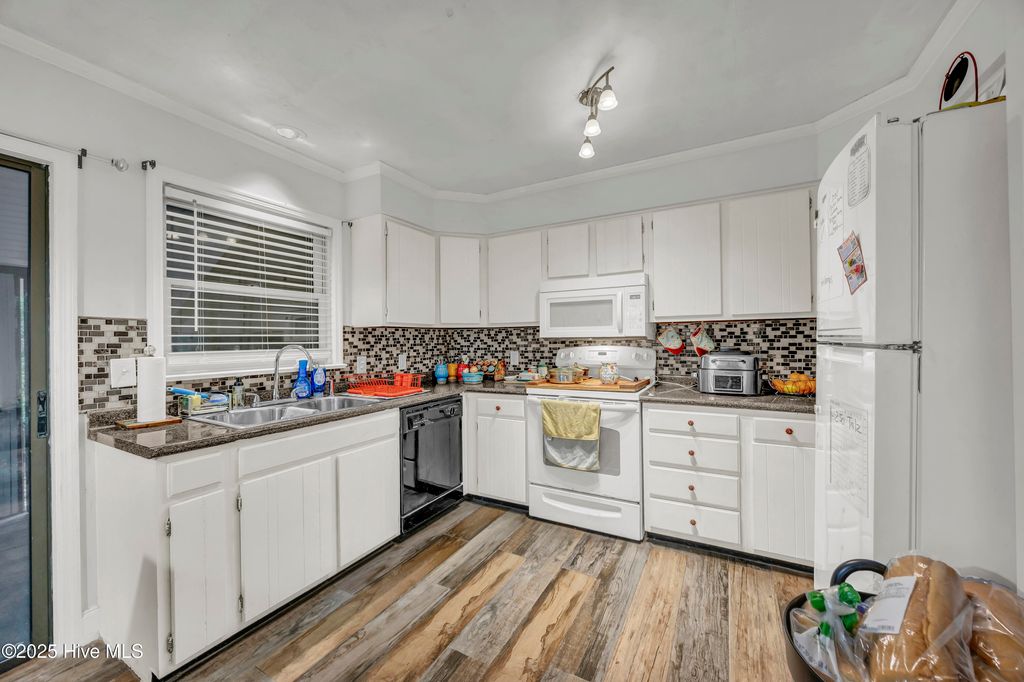 Photo of 3436 Regency Drive, Wilmington, NC 28412 (MLS # 100534292)