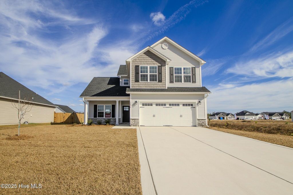 Photo of 1836 Olde Towne Pointe Boulevard, Jacksonville, NC 28546 (MLS # 100512966)