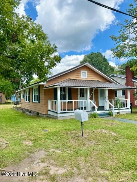 Photo of 207 E Swanzy Street, Elizabethtown, NC 28337 (MLS # 100600760)