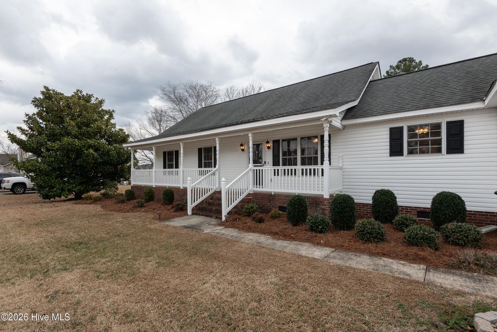 Photo of 1137 Teakwood Drive, Greenville, NC 27834 (MLS # 100557045)