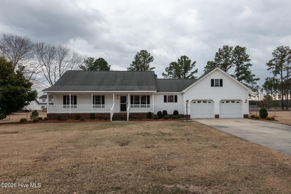 Photo of 1137 Teakwood Drive, Greenville, NC 27834 (MLS # 100557045)