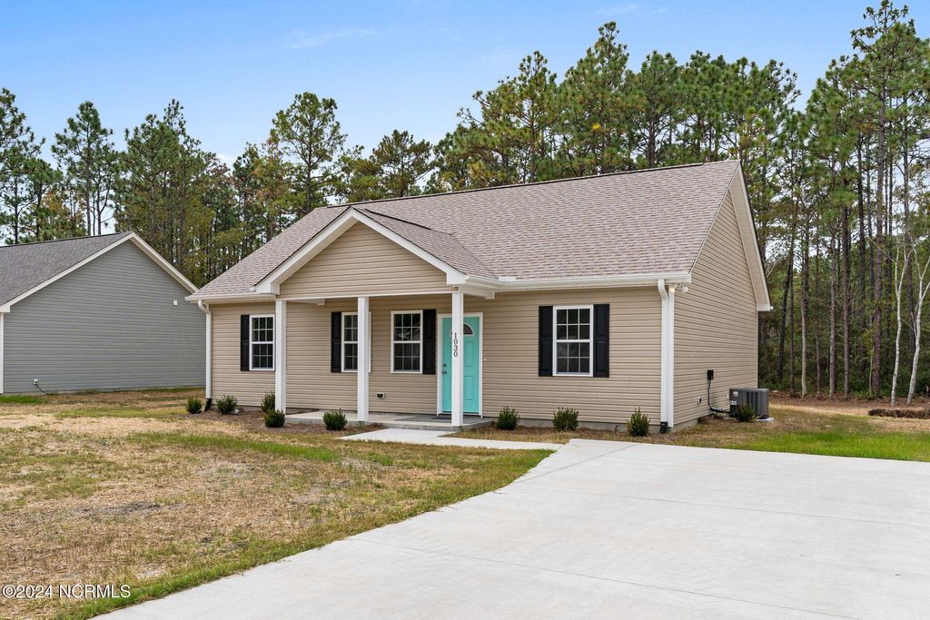 Photo of 40 S Fayetteville Road, Southport, NC 28461 (MLS # 100548990)