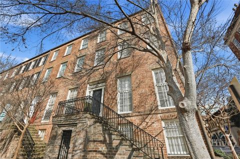 Photo of 24 E Macon Street, Savannah, GA 31401 (MLS # SA346931)