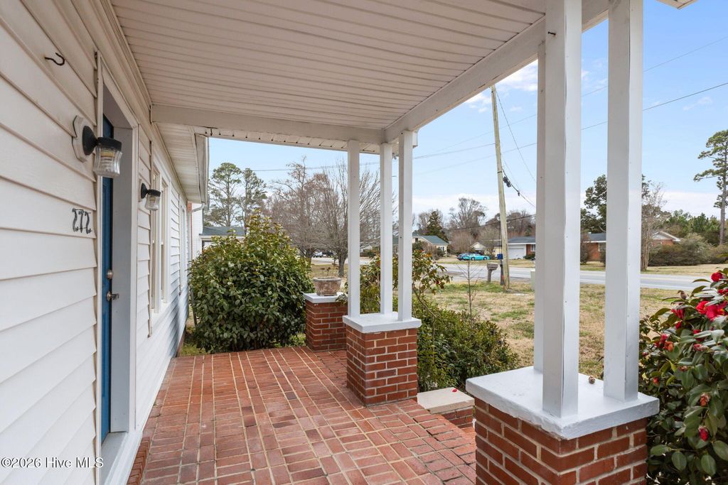 Photo of 272 Highway 101, Beaufort, NC 28516 (MLS # 100558027)