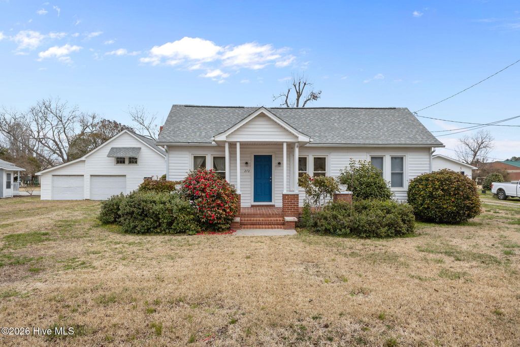 Photo of 272 Highway 101, Beaufort, NC 28516 (MLS # 100558027)