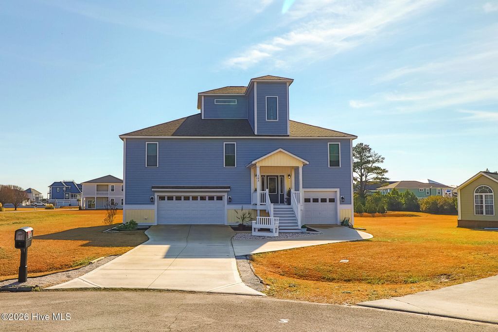 Photo of 103 Port Lane, Newport, NC 28570 (MLS # 100549118)