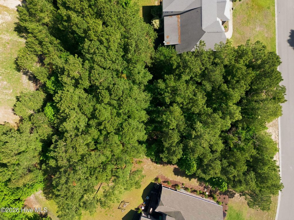 Photo of 129 Summerset Landing, Hampstead, NC 28443 (MLS # 100574206)