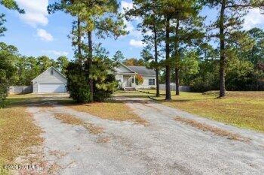 Photo of 301 Sand Ridge Road, Hubert, NC 28539 (MLS # 100567328)