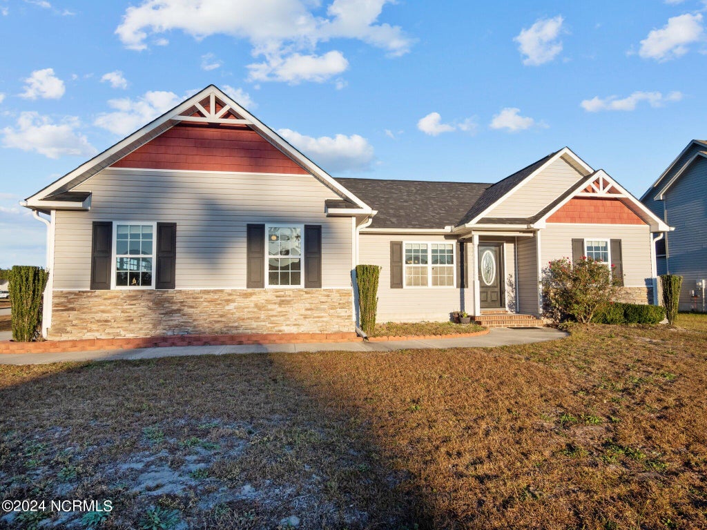 Photo of 108 Prospect Drive, Richlands, NC 28574 (MLS # 100611489)