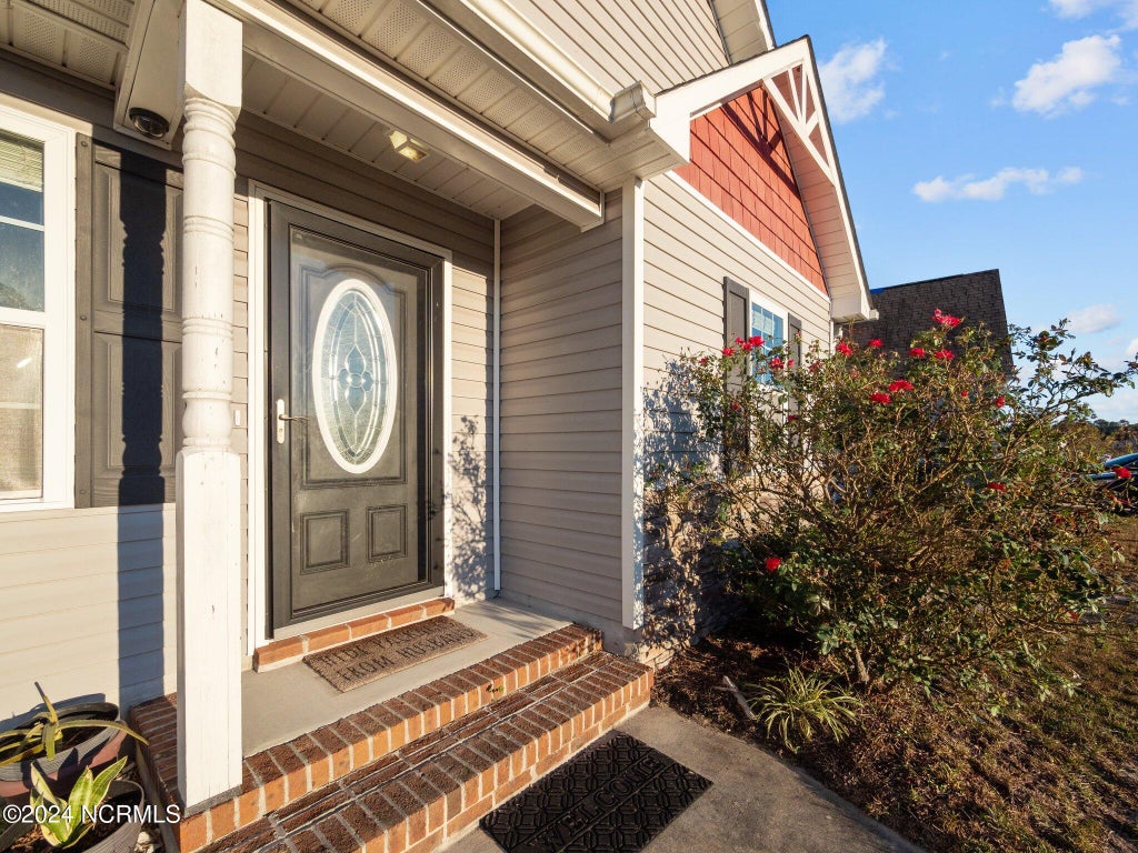Photo of 108 Prospect Drive, Richlands, NC 28574 (MLS # 100611489)