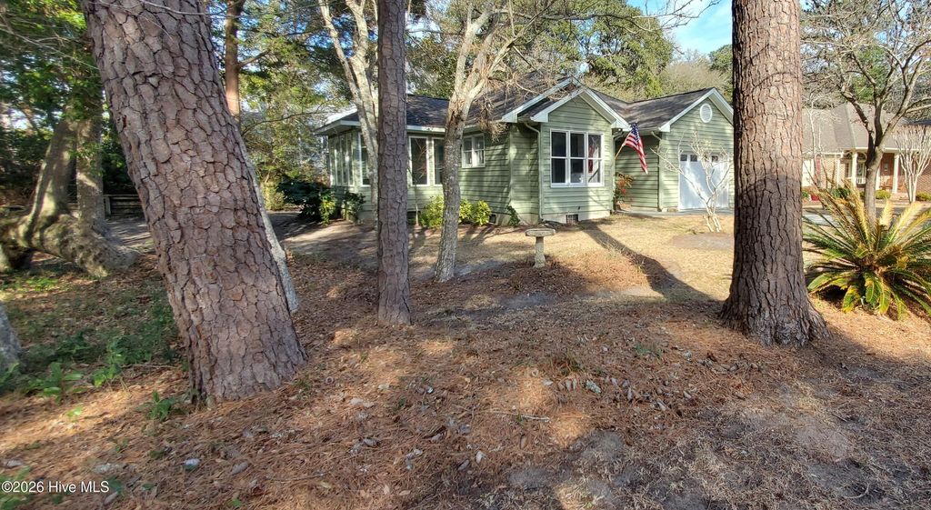 Photo of 108 Fern Court, Pine Knoll Shores, NC 28512 (MLS # 100554487)