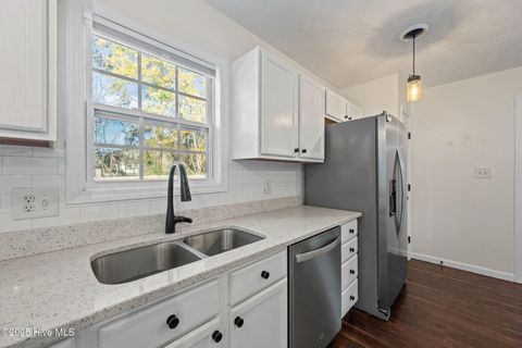 Tiny photo for 122 Tanbark Drive, Jacksonville, NC 28546 (MLS # 100546746)