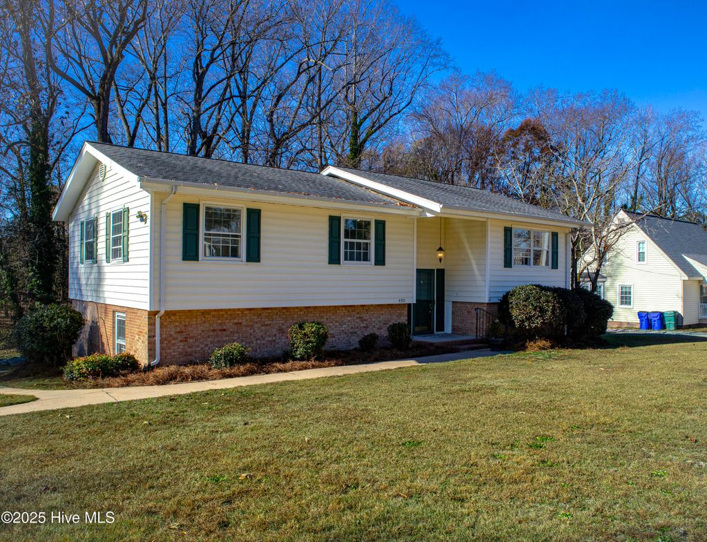 Photo of 530 Westwood Circle, Nashville, NC 27856 (MLS # 100543386)