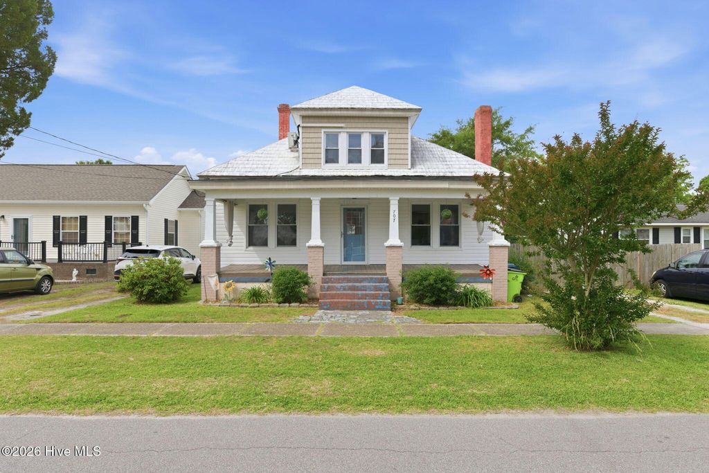 Photo of 707 N B Street, Bridgeton, NC 28519 (MLS # 100573631)