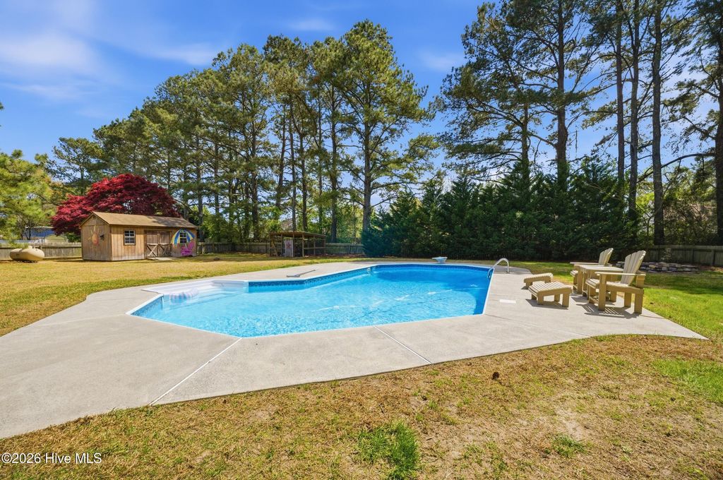 Photo of 147 N Point Boulevard, Moyock, NC 27958 (MLS # 100565492)