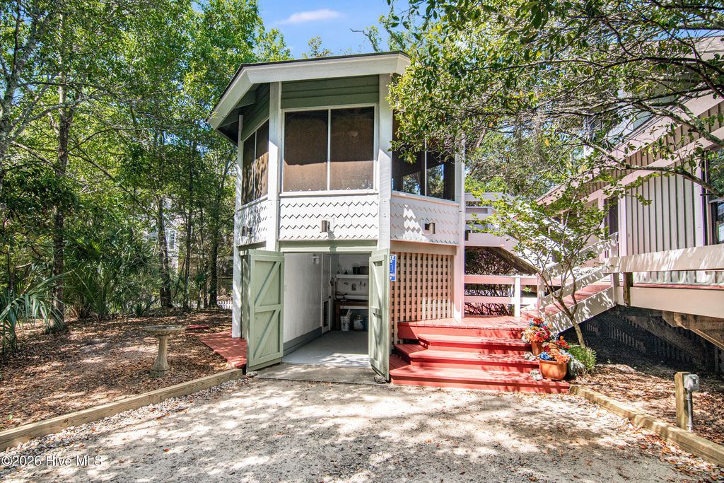 Photo of 122 Edward Teach Wynd, Bald Head Island, NC 28461 (MLS # 100561617)