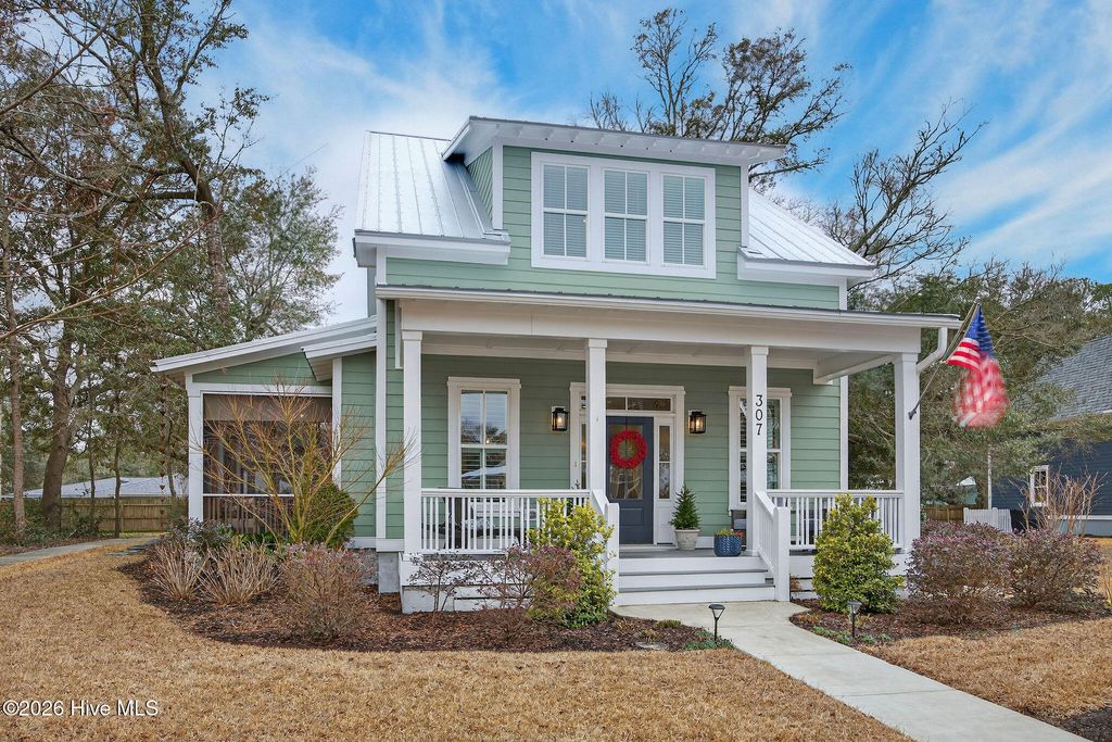 Photo of 307 Fire Fly Lane, Southport, NC 28461 (MLS # 100552551)