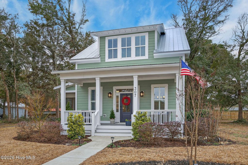 Photo of 307 Fire Fly Lane, Southport, NC 28461 (MLS # 100552551)