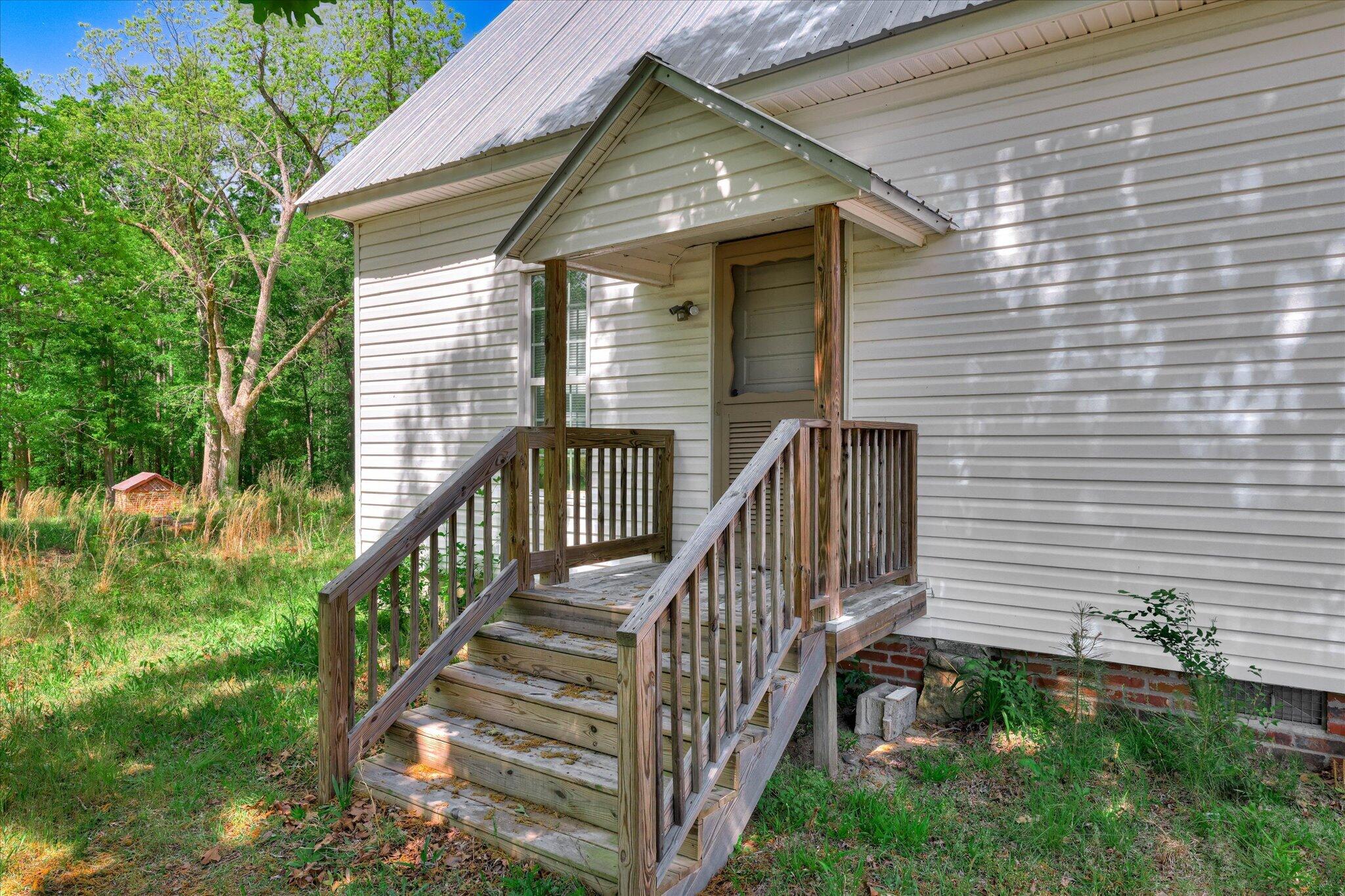 1265 Gills Point Road