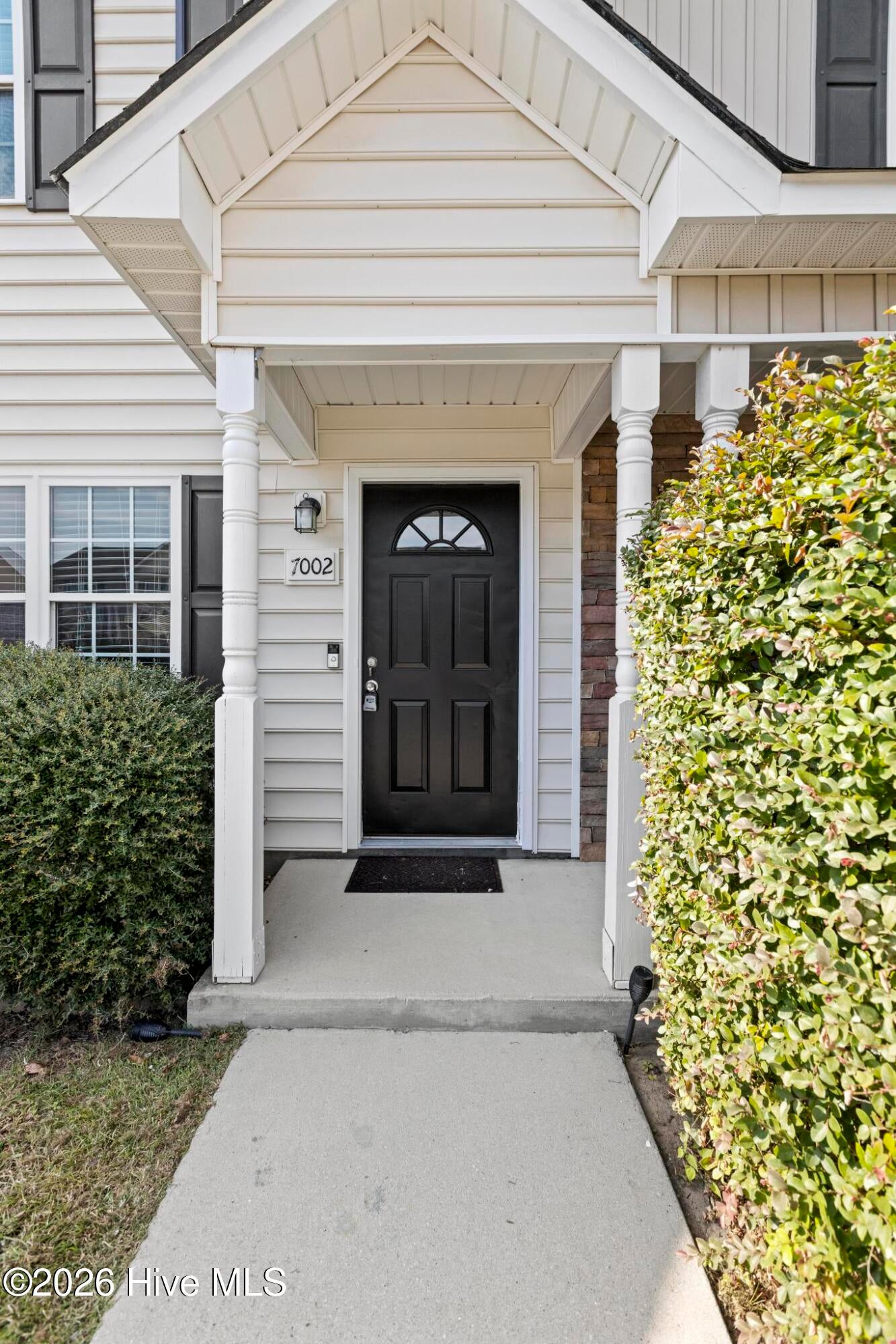 7002 Banister Loop