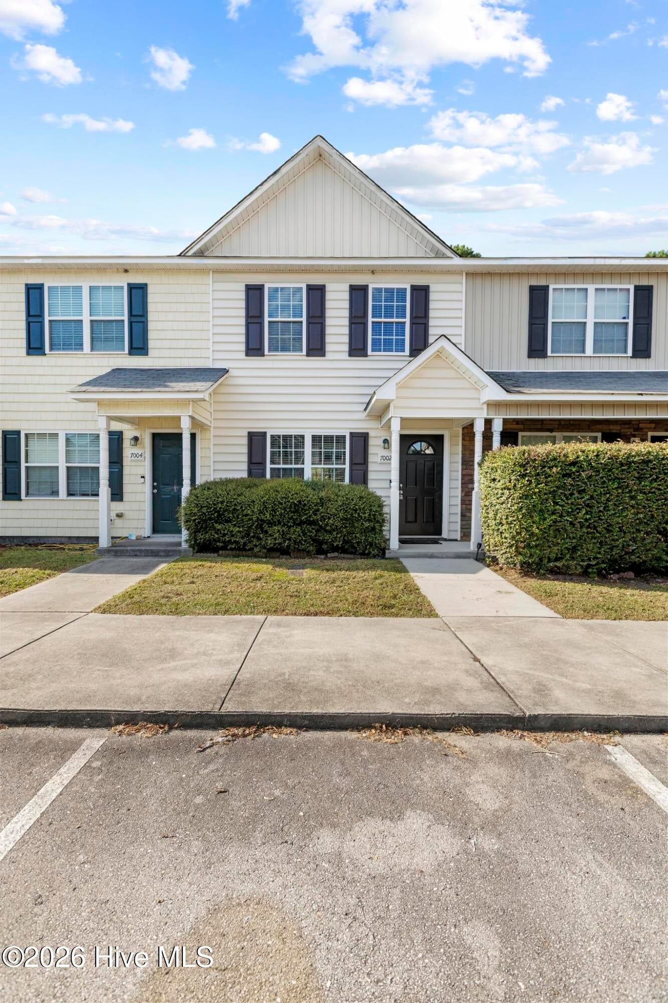 7002 Banister Loop