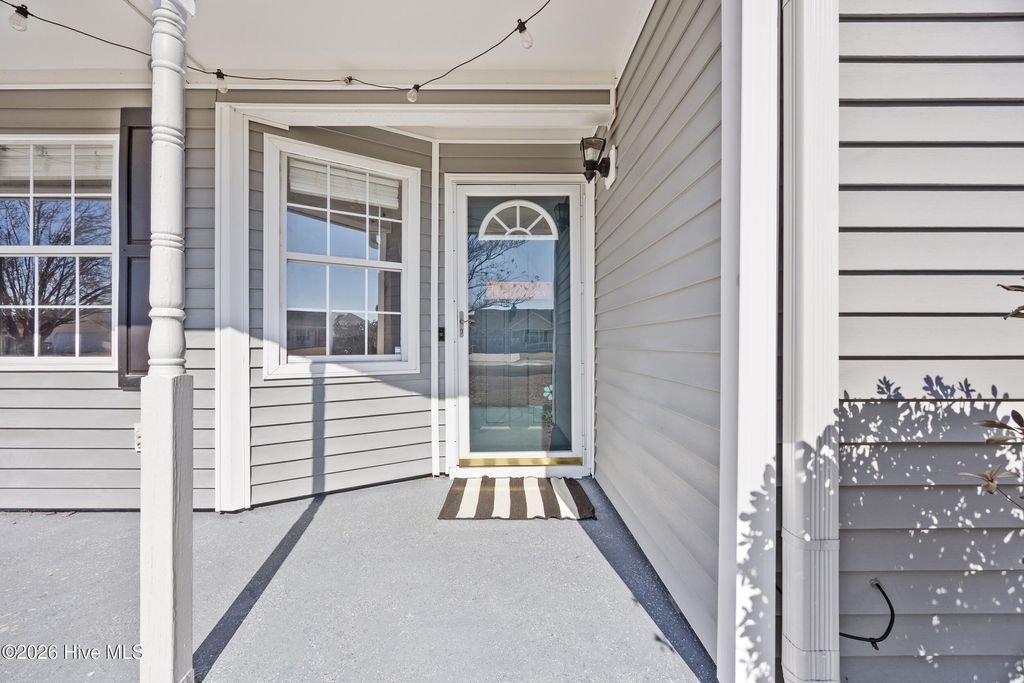 Photo of 153 Glenwood Drive, Hubert, NC 28539 (MLS # 100556766)