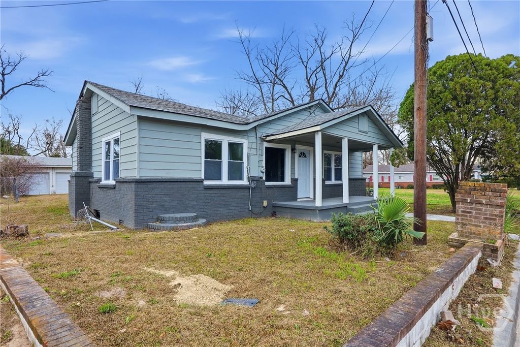 Photo of 118 King Street, Savannah, GA 31408 (MLS # SA345786)