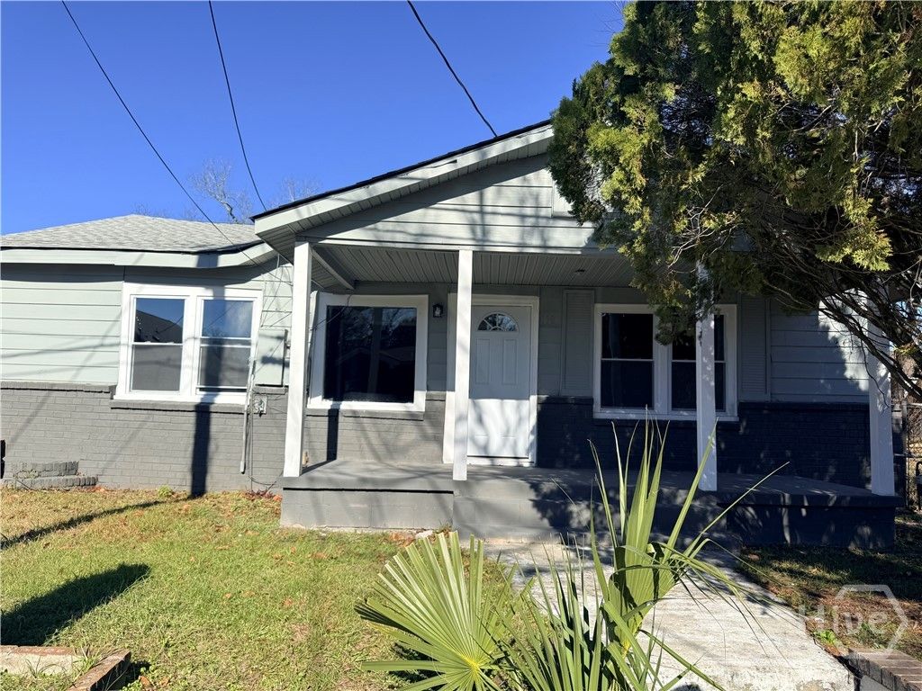 Photo of 118 King Street, Savannah, GA 31408 (MLS # SA345786)