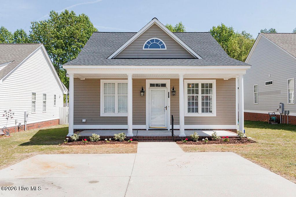 Photo of 421 Davis Farm Drive, Nashville, NC 27856 (MLS # 100567344)
