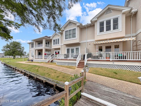 Townhouse For Sale - 103 Continental Plaza Drive #5<br/> Pasquotank County, Elizabeth City, NC 27909