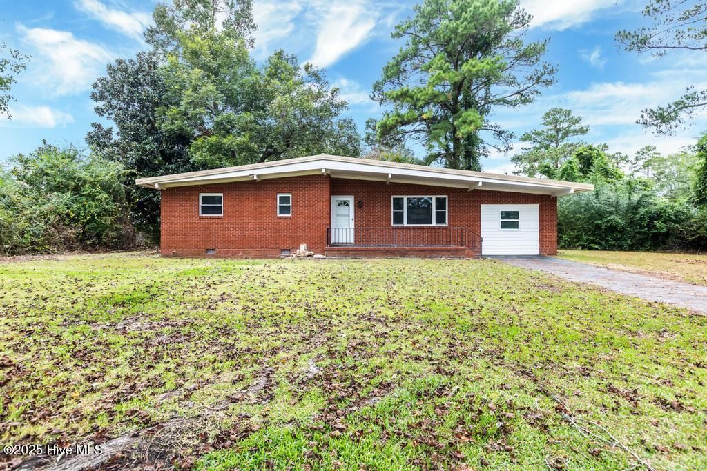 Photo of 100 Melody Lane, Jacksonville, NC 28540 (MLS # 100537299)
