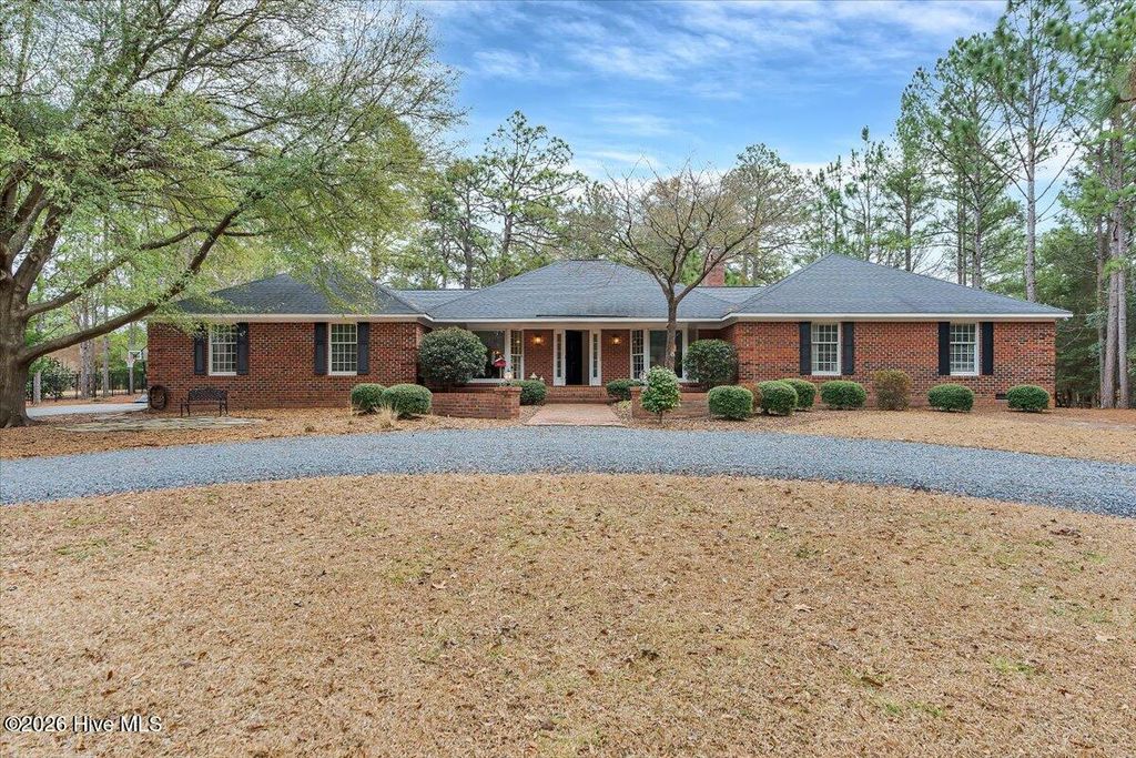 Photo of 40 Harlow Road, Pinehurst, NC 28374 (MLS # 100556056)