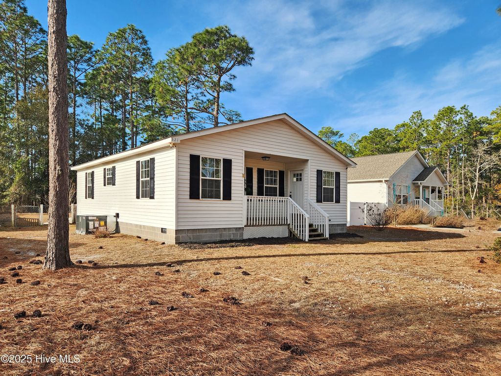 Photo of 321 Hickory Road, Southport, NC 28461 (MLS # 100546709)