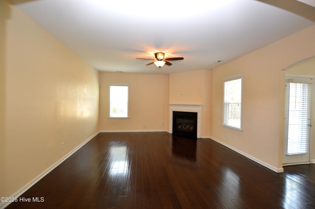 Photo of 919 Stagecoach Drive, Jacksonville, NC 28546 (MLS # 100573164)