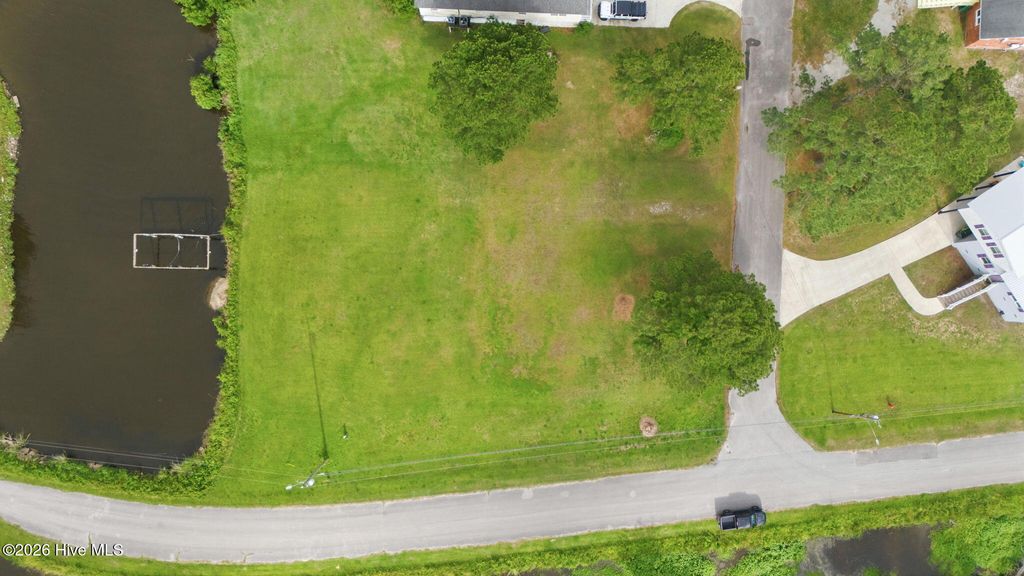 Photo of 1904 Skinner Court, New Bern, NC 28560 (MLS # 100576944)