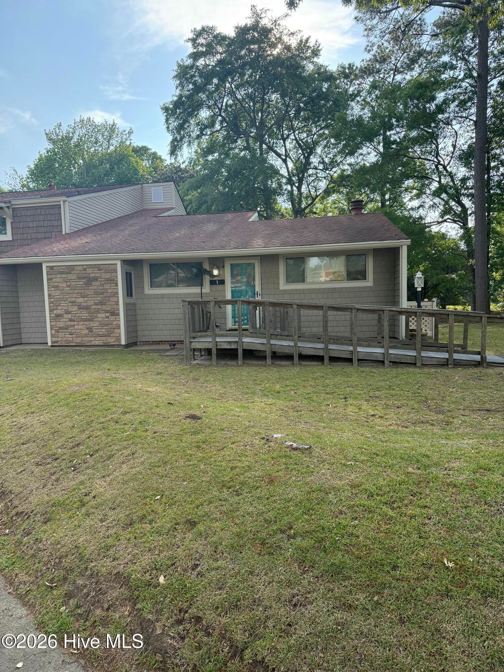 Photo of 1 Quarterdeck, New Bern, NC 28562 (MLS # 100571153)