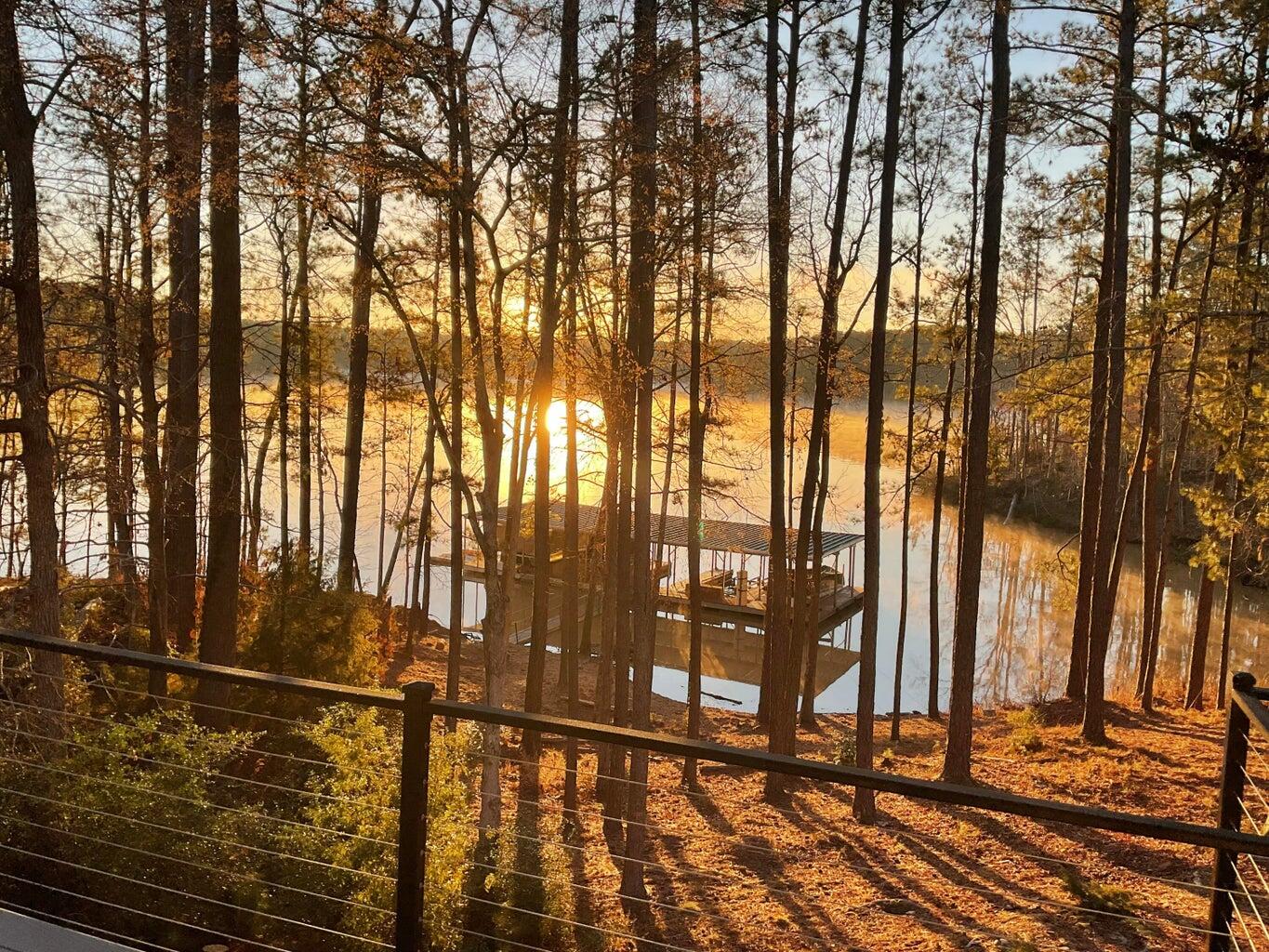 907 Patriots Point Point