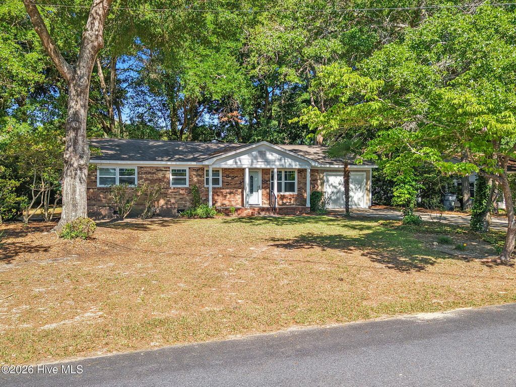Photo of 1646 Waterway Drive SW, Ocean Isle Beach, NC 28469 (MLS # 100576349)