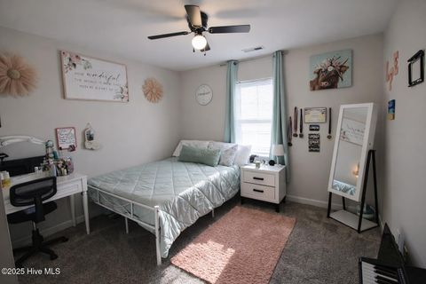 Tiny photo for 502 Daisy May Place, Jacksonville, NC 28540 (MLS # 100546248)