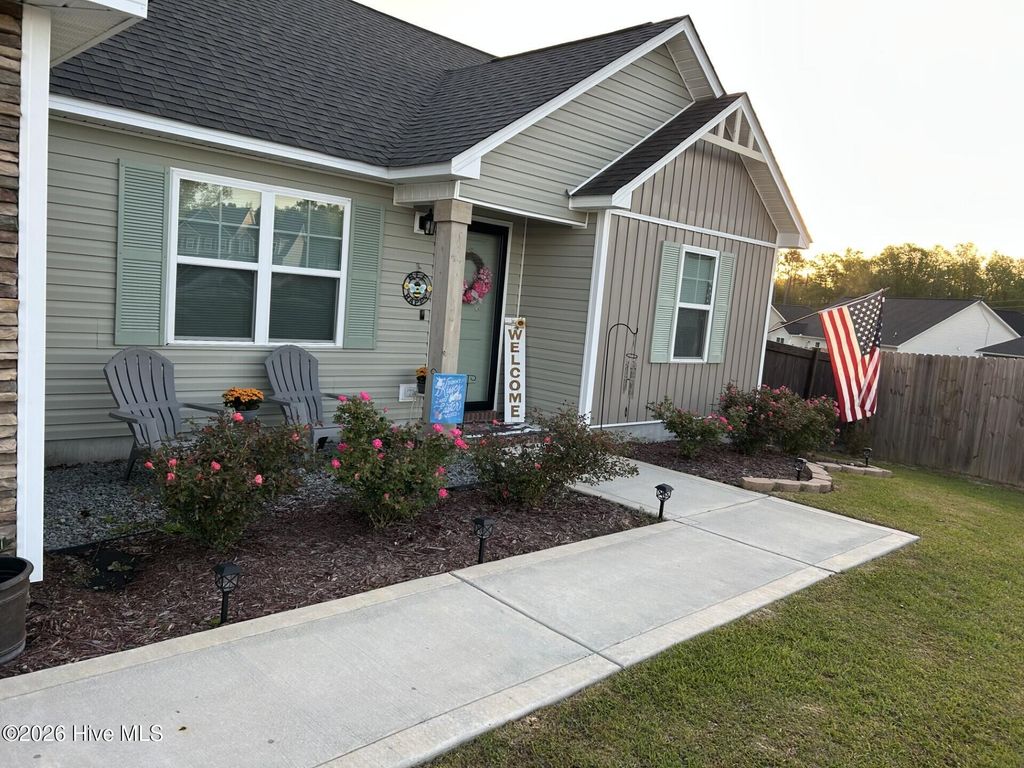 Photo of 502 Daisy May Place, Jacksonville, NC 28540 (MLS # 100546248)