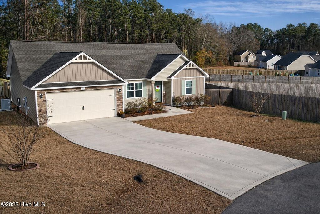 Photo of 502 Daisy May Place, Jacksonville, NC 28540 (MLS # 100546248)
