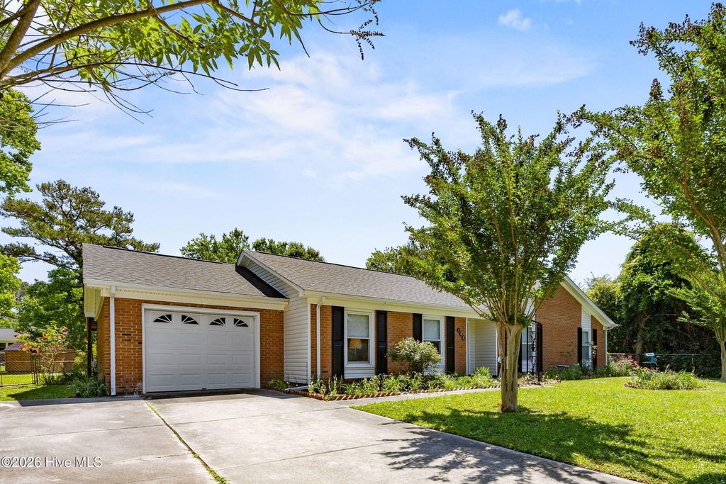 Photo of 102 Greenbriar Drive, Jacksonville, NC (MLS # 100572778)