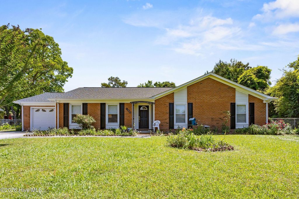 Photo of 102 Greenbriar Drive, Jacksonville, NC (MLS # 100572778)