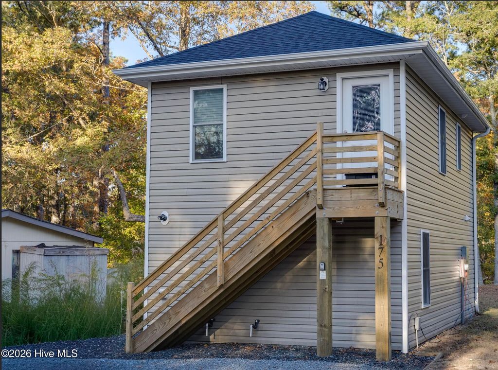 Photo of 175 Michael Street, Jarvisburg, NC 27947 (MLS # 100550439)