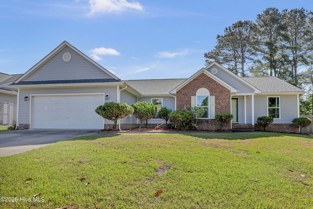 Photo of 527 Raintree Road, Jacksonville, NC 28540 (MLS # 100568979)
