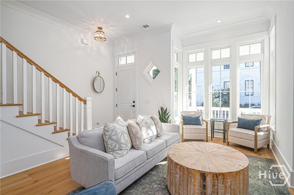 Photo of 304 W 38th Street, Savannah, GA 31401 (MLS # SA352604)