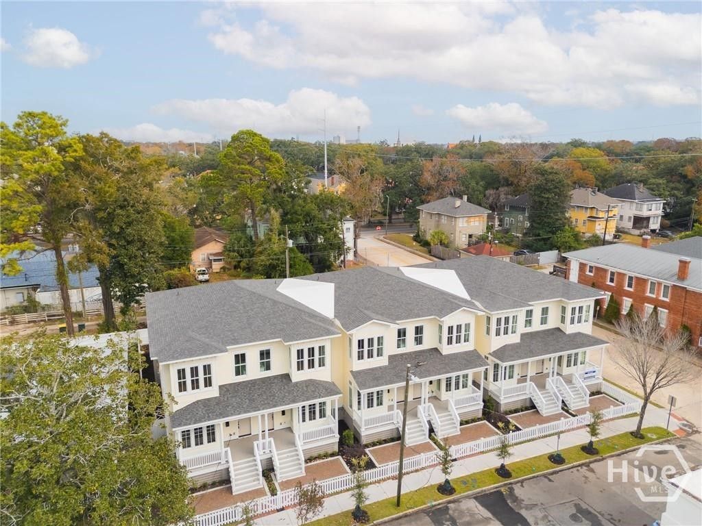 Photo of 304 W 38th Street, Savannah, GA 31401 (MLS # SA352604)